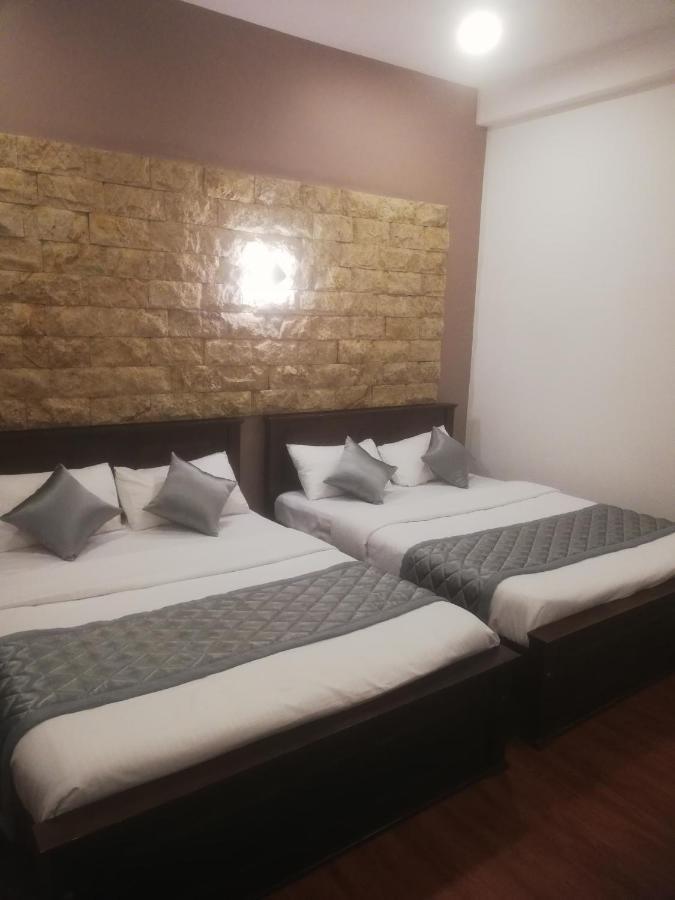 Friendly Hills Hotel Нувара Елия Екстериор снимка